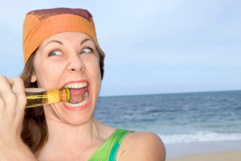 Привычки, которые провоцируют разрушение зубов